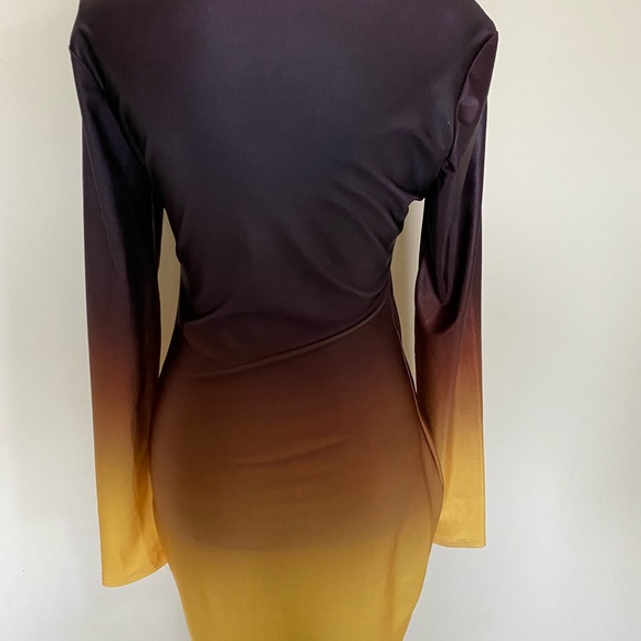 Long Sleeve Midi Dress - Picture 2 of 2